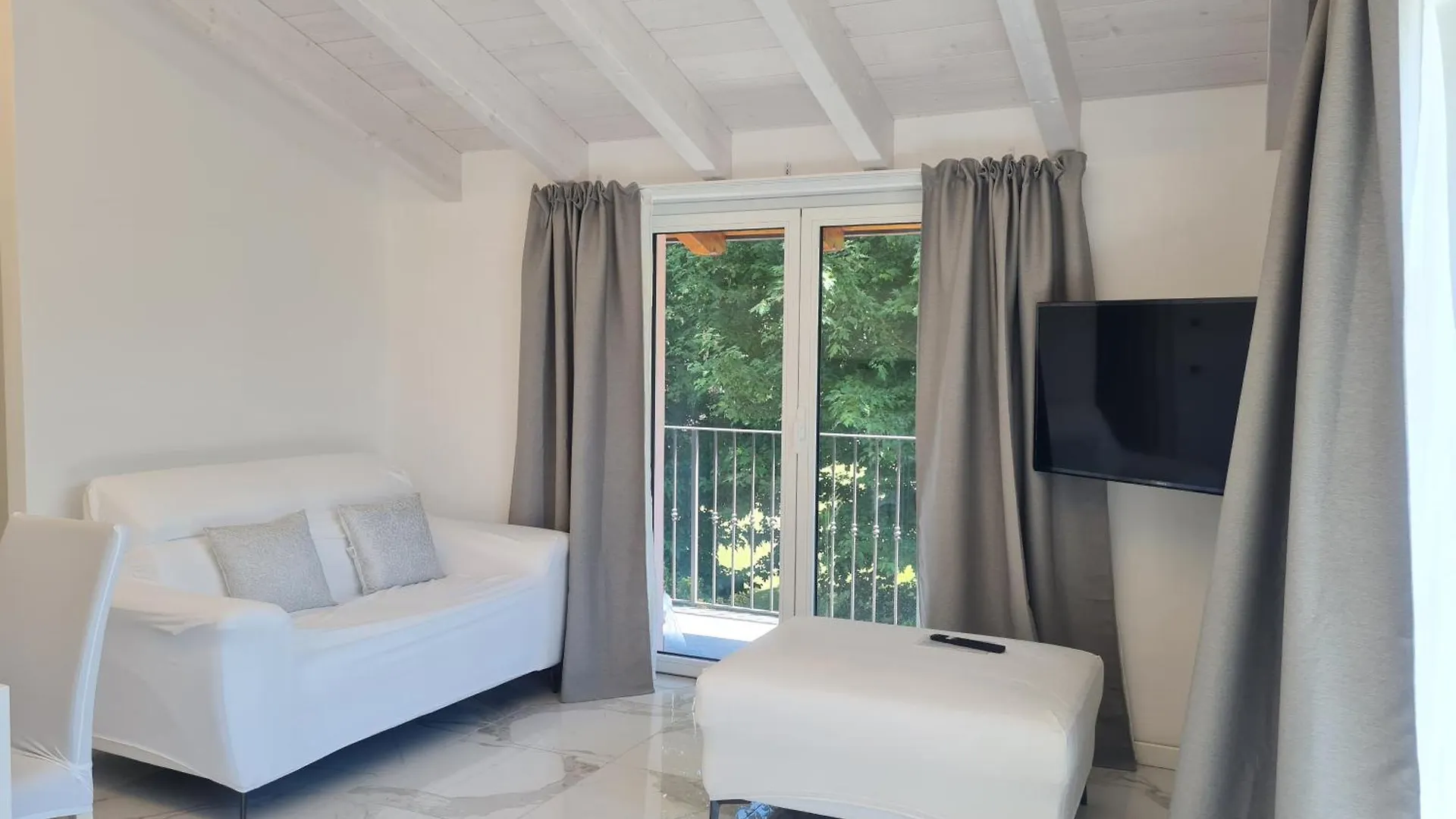 Riva Del Lario Home Colico Lejlighed